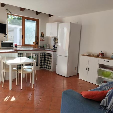 Green Space Apartment Мондело Екстериор снимка